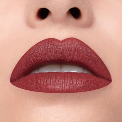 Rossetto liquido a lunga tenuta