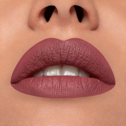 Rossetto liquido a lunga tenuta