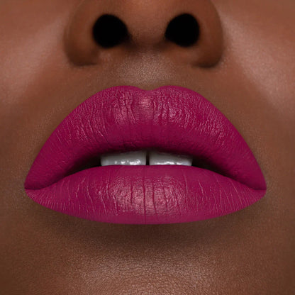 Rossetto liquido a lunga tenuta