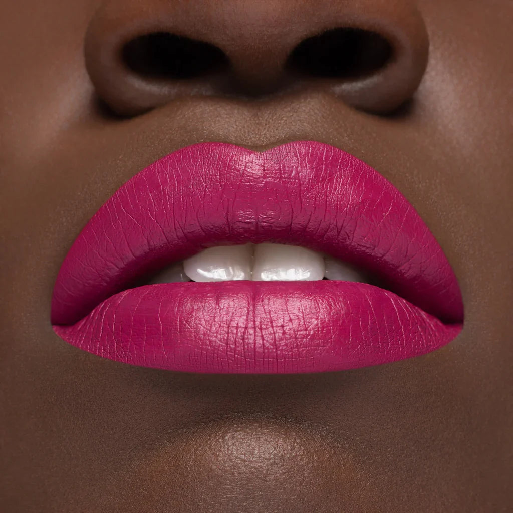 Rossetto liquido a lunga tenuta