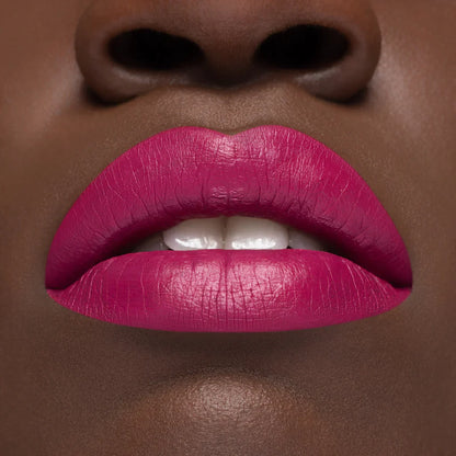 Rossetto liquido a lunga tenuta