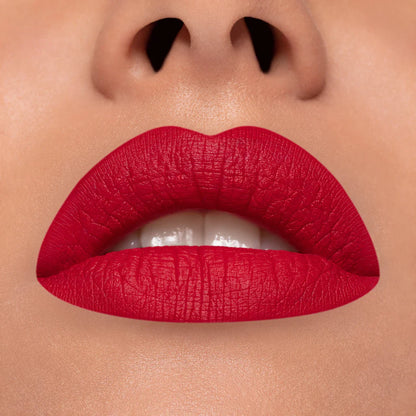 Rossetto liquido a lunga tenuta