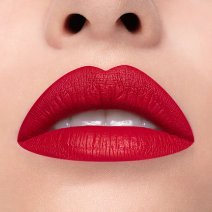 Rossetto liquido a lunga tenuta