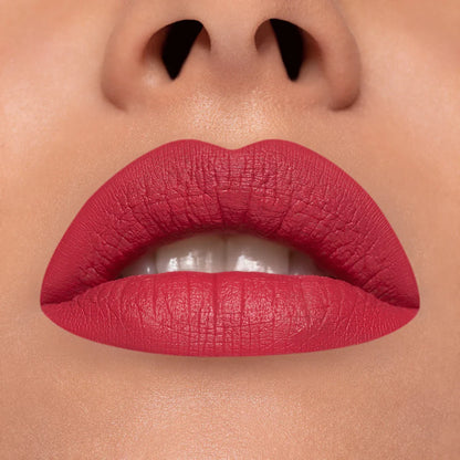 Rossetto liquido a lunga tenuta