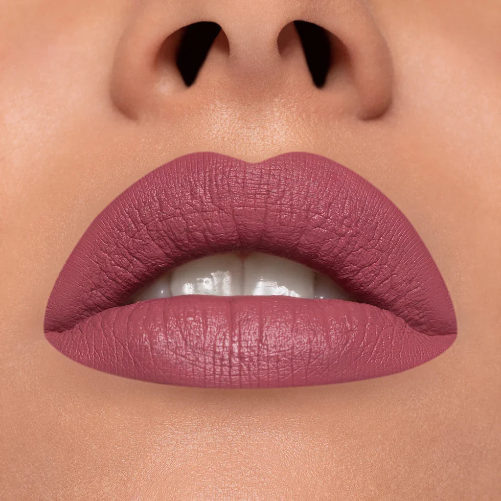 Rossetto liquido a lunga tenuta