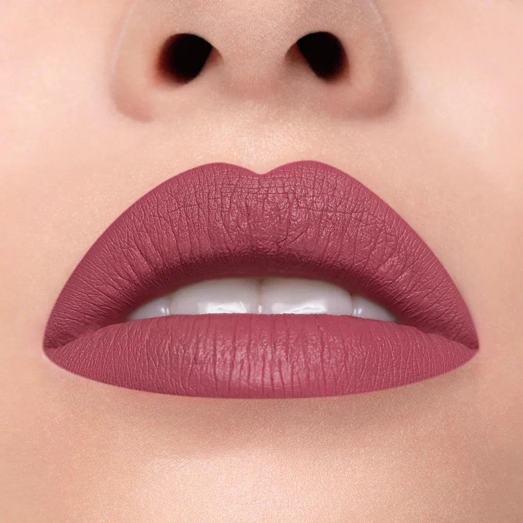 Rossetto liquido a lunga tenuta