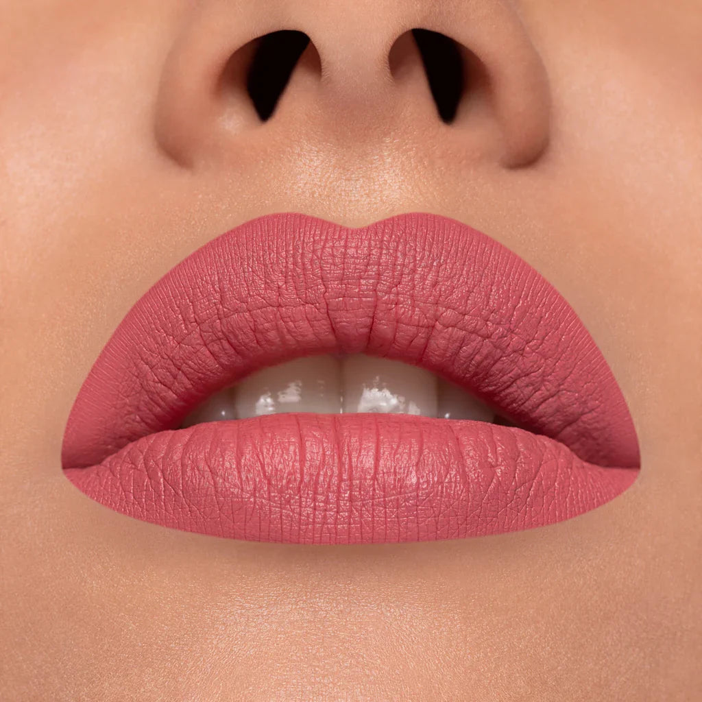 Rossetto liquido a lunga tenuta
