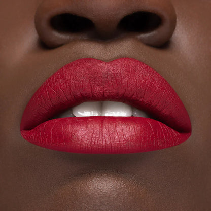 Rossetto liquido a lunga tenuta