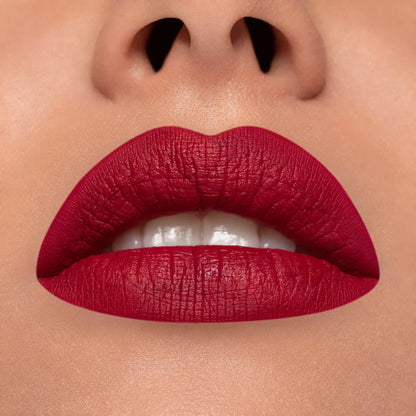 Rossetto liquido a lunga tenuta