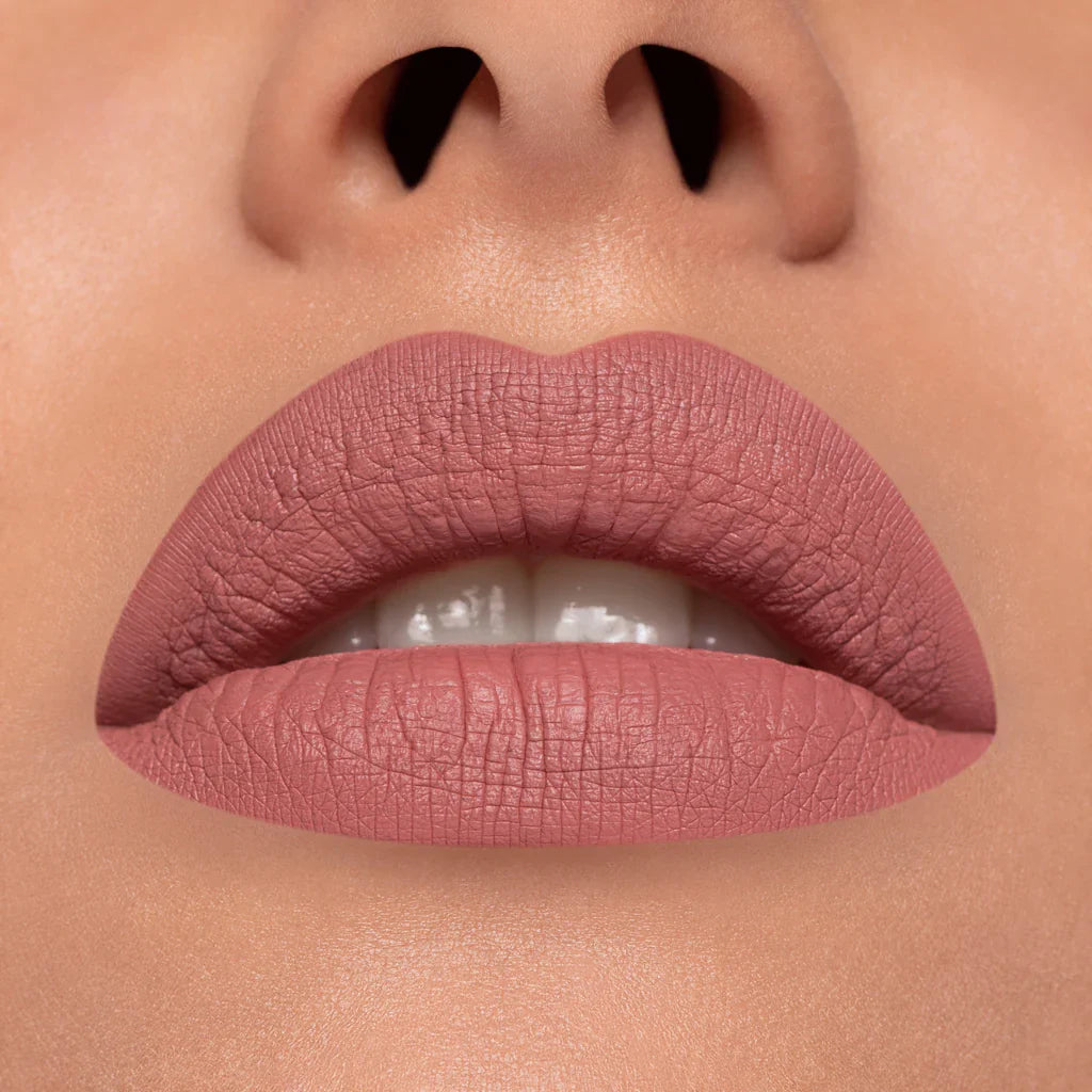 Rossetto liquido a lunga tenuta