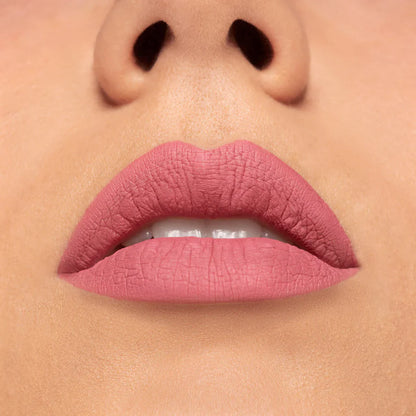 Rossetto liquido a lunga tenuta