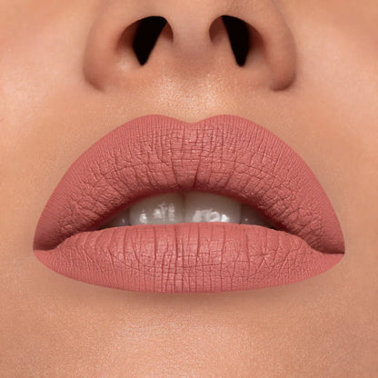 Rossetto liquido a lunga tenuta