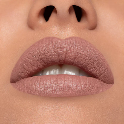 Rossetto liquido a lunga tenuta