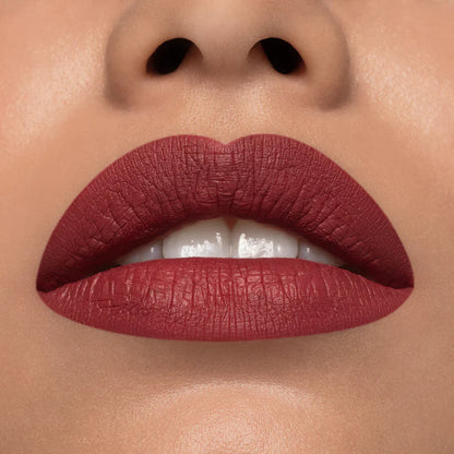 Rossetto liquido a lunga tenuta