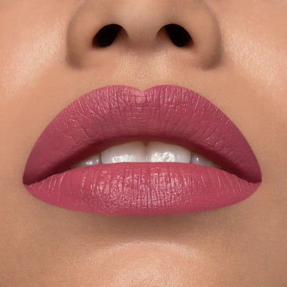 Rossetto liquido a lunga tenuta