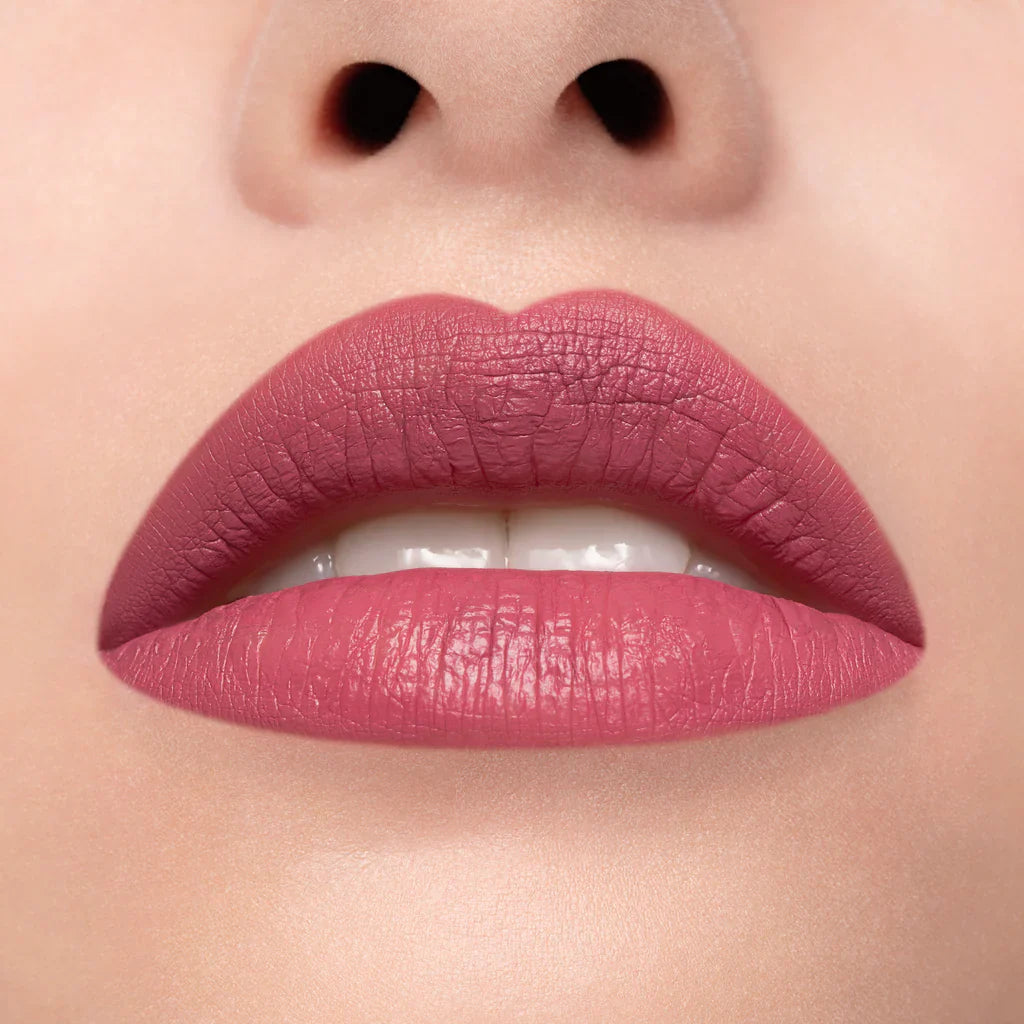 Rossetto liquido a lunga tenuta